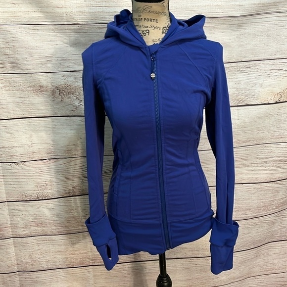 Lululemon Daily Practice Jacket Hood Sapphire Blue Size 4 Thumbholes Zip Pockets - Picture 2 of 14